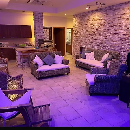 Sandy Kisses Apartment Larnaka