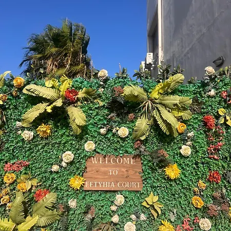 Sandy Kisses * Larnaca