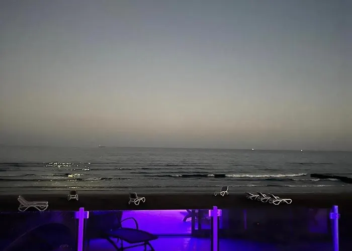 Sandy Kisses * ラルナカ