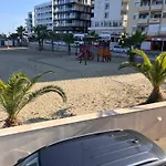 Sandy Kisses Apartment *